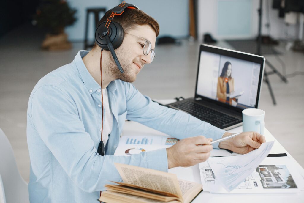 Assistente Virtual: A Profissão Que Cresce e Paga Bem em 2026 pexels photo 6285288 6285288