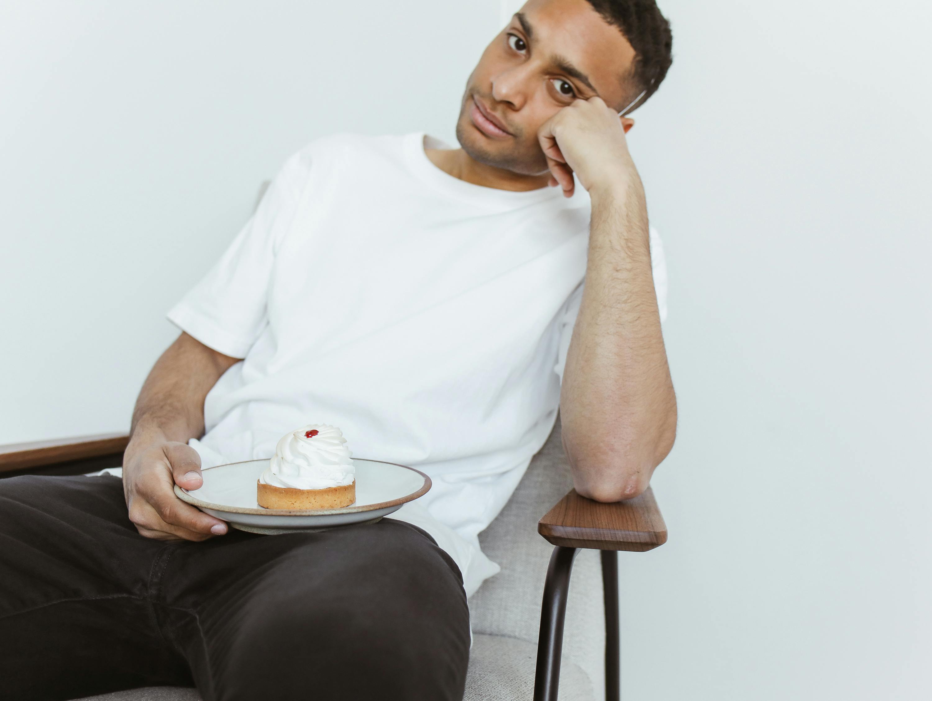 Por Que Você Fica Com Vontade de Comer Doce à Tarde (Tem Explicação) pexels photo 7689940 7689940